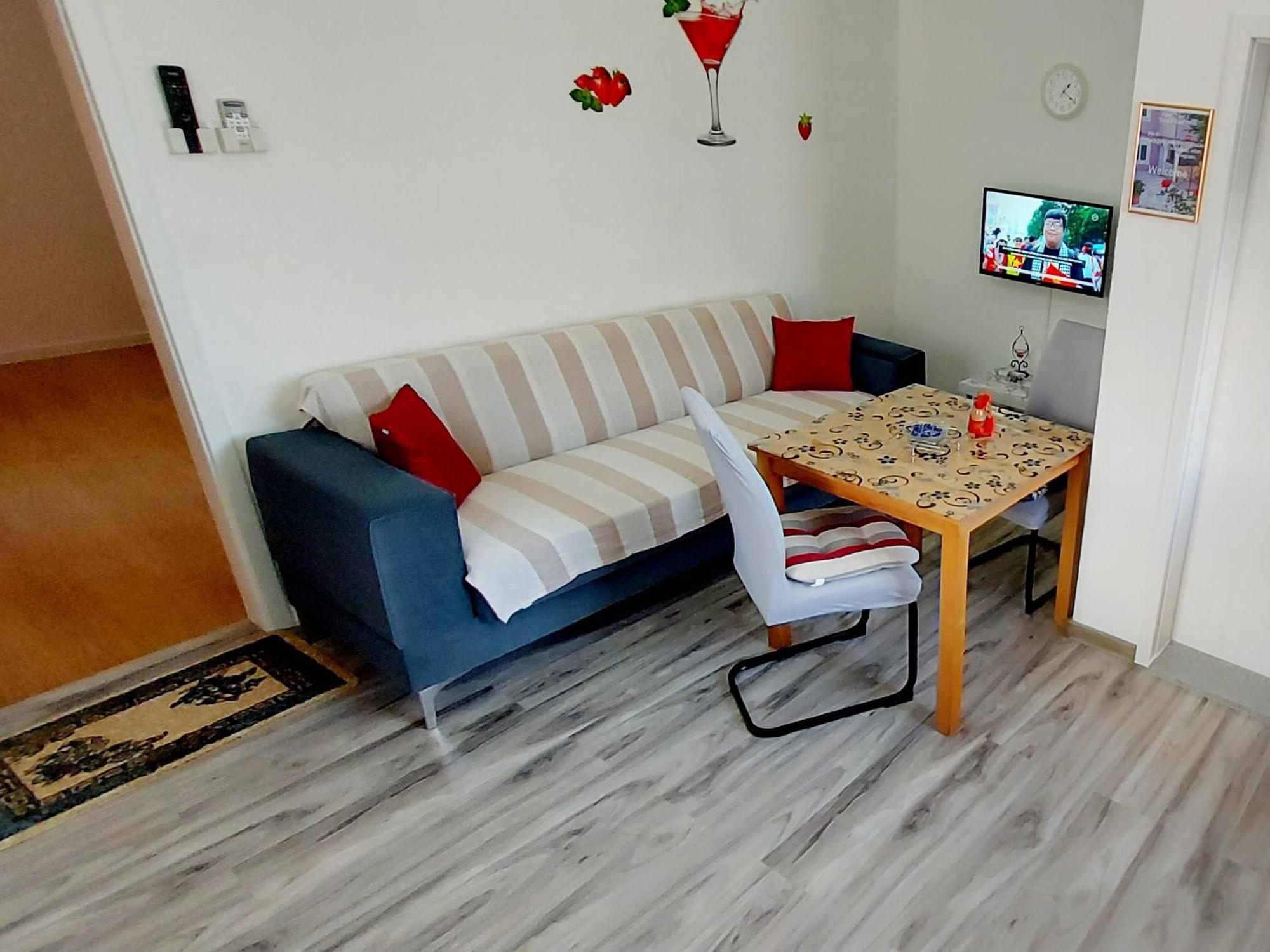 Ema & Sea Apartment'S With Free Private Parking 普拉 外观 照片